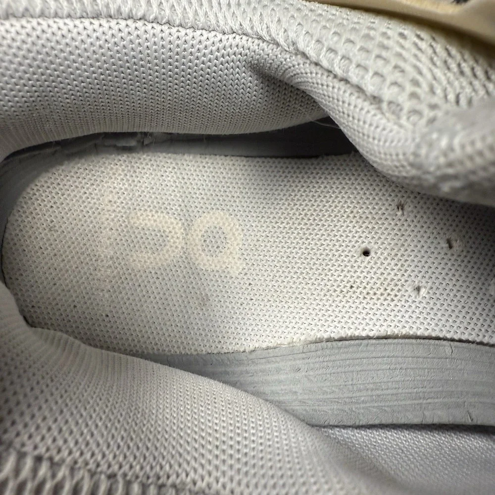 On Cloudswift 3 Swiss Engineering Women's Size 8 Running Shoes Frost White PICS!